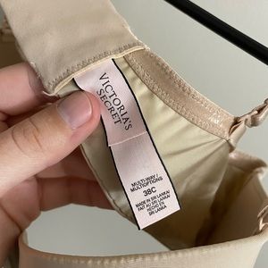 Victoria’s Secret multi-way bra with removable straps